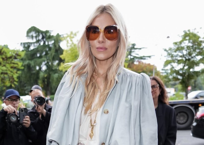 Ništa ne pristaje tako dobro na traperice kao bijele bluze, a Zara ih prodaje za manje od 19 eura