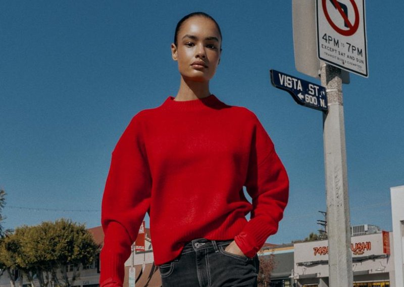 Svi će nositi ovakve traperice: Savršen su odabir za posao i kavu s frendicama