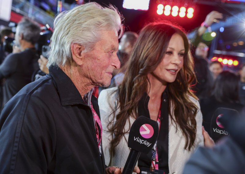 Kolinda dobila neočekivano društvo; na Antartiku stigao i jedan od najmoćnijih holivudskih parova