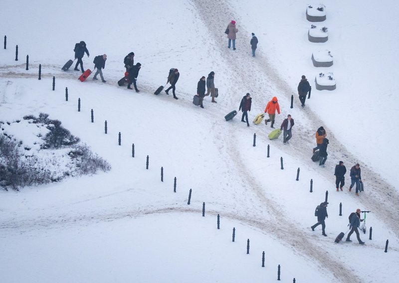 Poljska građanima dijeli priručnik za zaštitu od napada iz Rusije: Evo kako se zaštititi