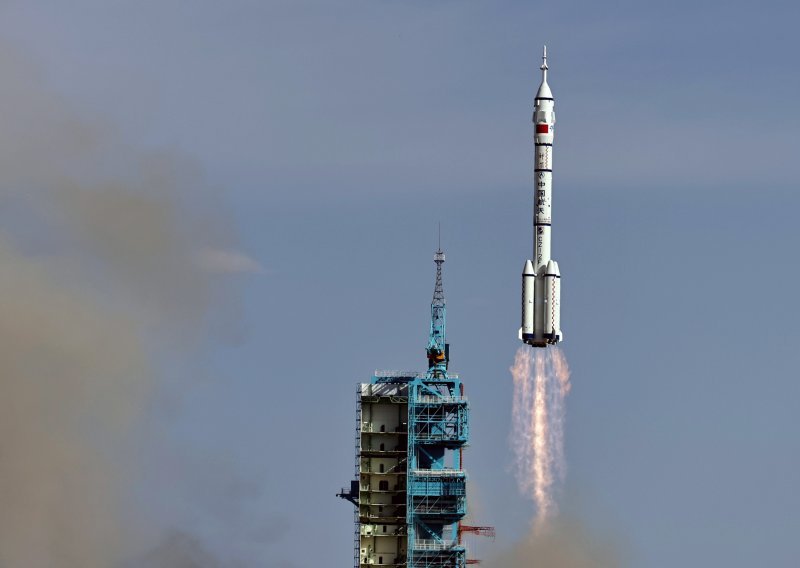 Pukotine na prozoru: Oštećena kineska svemirska letjelica sletjela na Zemlju