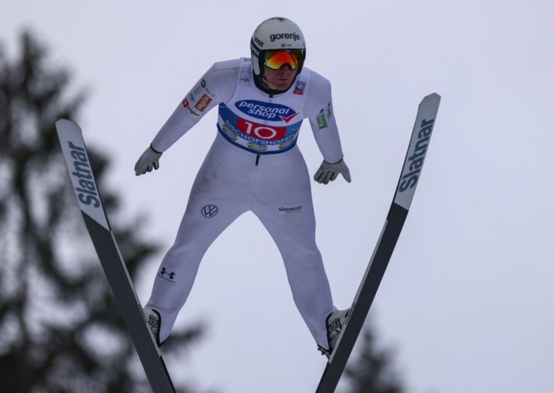 Strašan skandal potresa sport; skakači si ubrizgavaju kiselinu u genitalije za duže skokove?!