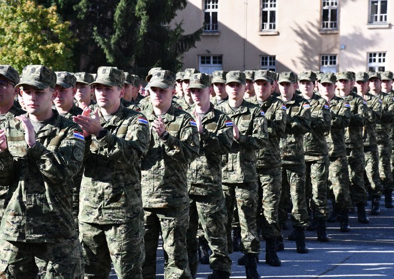 Mladići na liječničkim pregledima: Prođu li, MORH ih zove u vojsku
