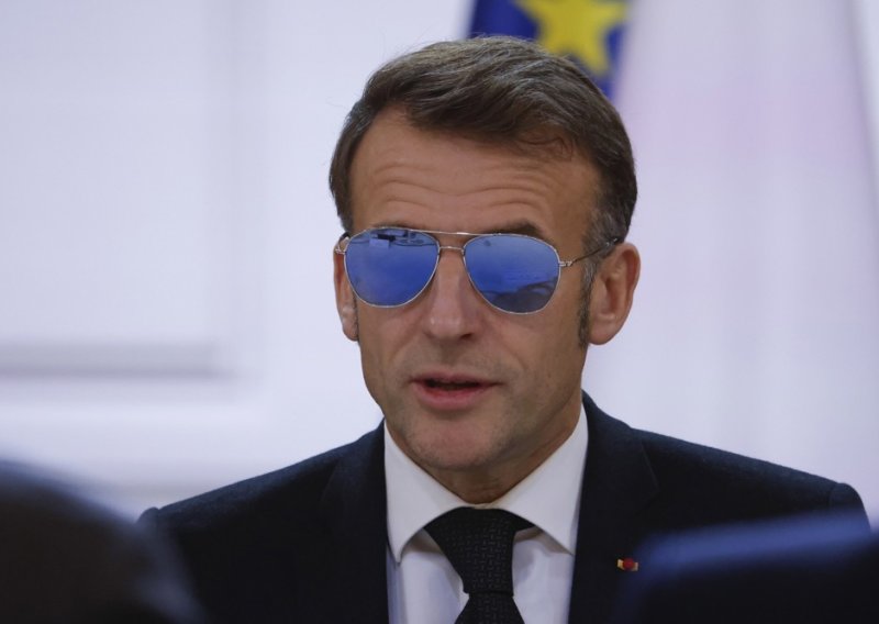 Ono što Macron krije naočalama ne prestaje intrigirati javnost, on kaže: Imam viziju tigra