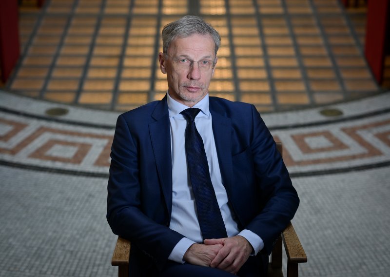 Vujčićev izbor šokirao europske diplomate: 'To je ludilo!'