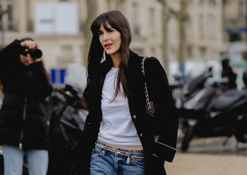 Jedna majica, bezbroj kombinacija: Ovo je komad koji se isplati imati u ormaru