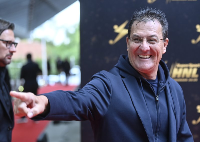 Pogledajte neviđenu provokaciju koja je dočekala Miškovića u Puli