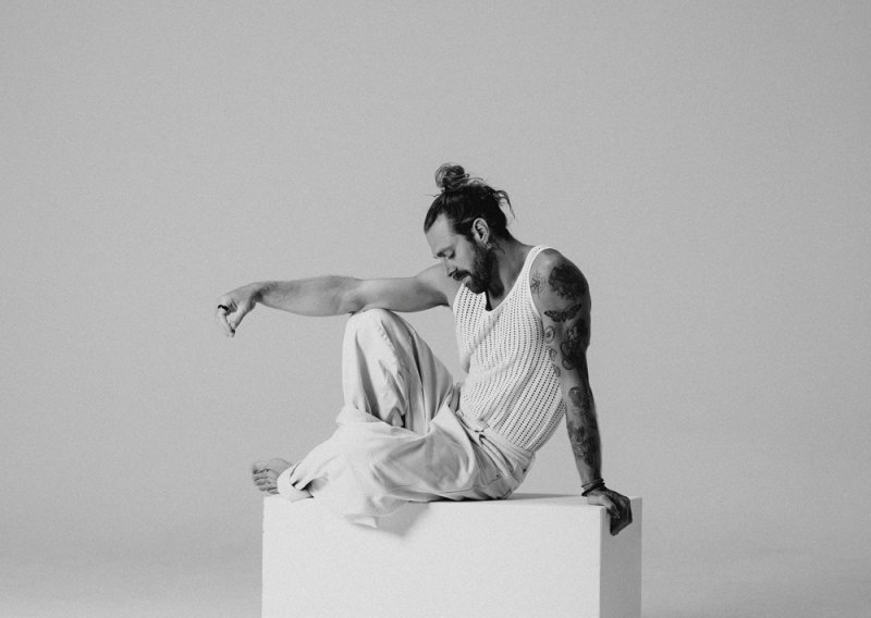 Vodimo zaljubljene na romantični koncert Jonathana Roya i Portaira uoči Valentinova