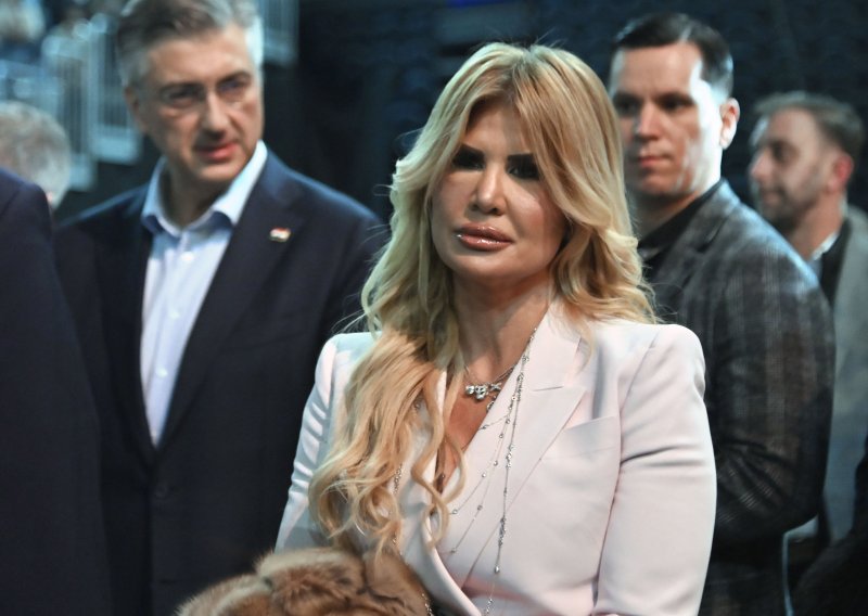 Iza Nike Perenčević su dva braka; od Tedeschija se razvela prije par mjeseci