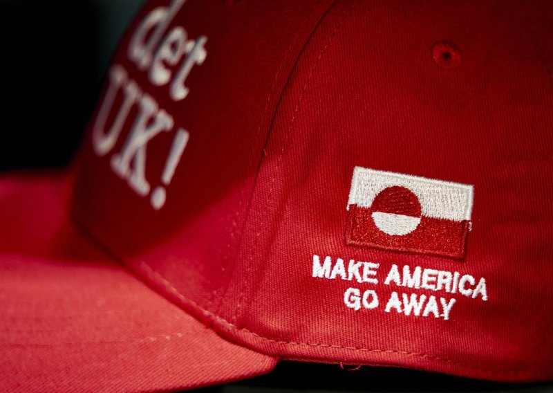 Danci odgovorili Trumpu njegovim oružjem: Ulicama zavladale crvene kape s posebnom porukom