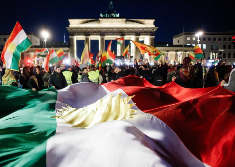 Tisuće ljudi na prokurdskim prosvjedima diljem Njemačke, ima uhićenih