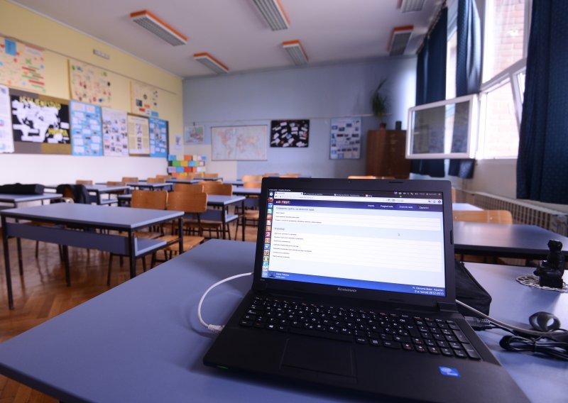 Čak 97 posto učitelja i nastavnika u Hrvatskoj koristi umjetnu inteligenciju