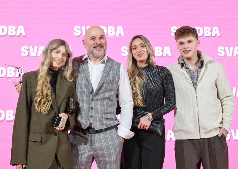 Rene Bitorajac pokazao obitelj na premijeri: Supruga, sin i kći uz njega kao najveća podrška