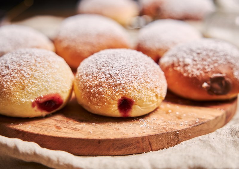 Želite napraviti domaće krafne, a ne znate odakle krenuti: S ovim receptom nema greške