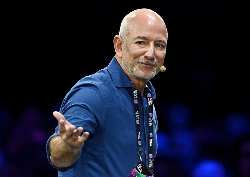 Bezos ulazi u otvoreni rat s Muskom: Blue Origin postavlja više od 5 tisuća satelita u svemir