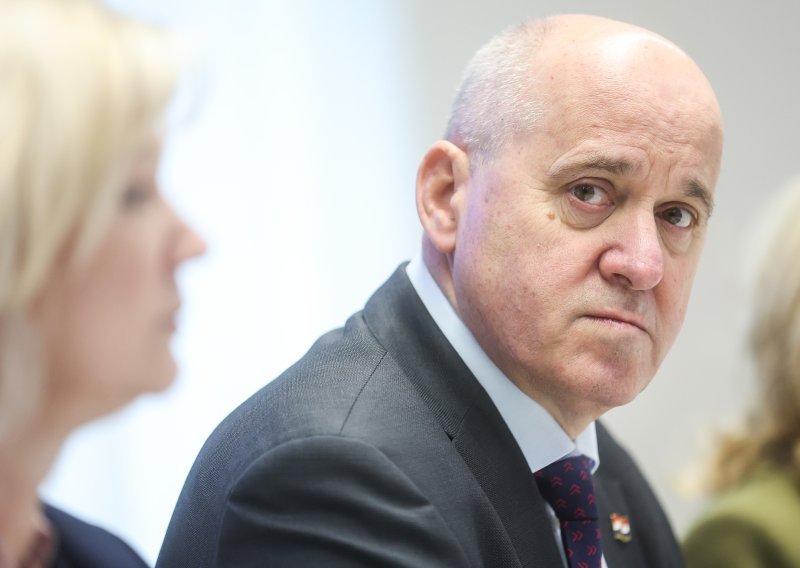 Bačić: Zašto bi doček rukometaša SDP-u bio prepreka za razgovor o ustavnim sucima
