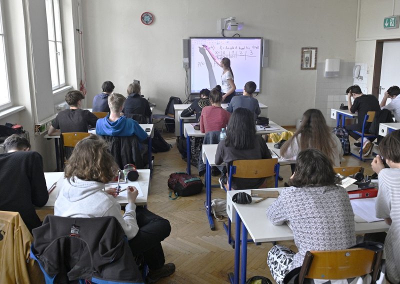 Austrija skraćuju praznike za učenike koji ne znaju dobro njemački