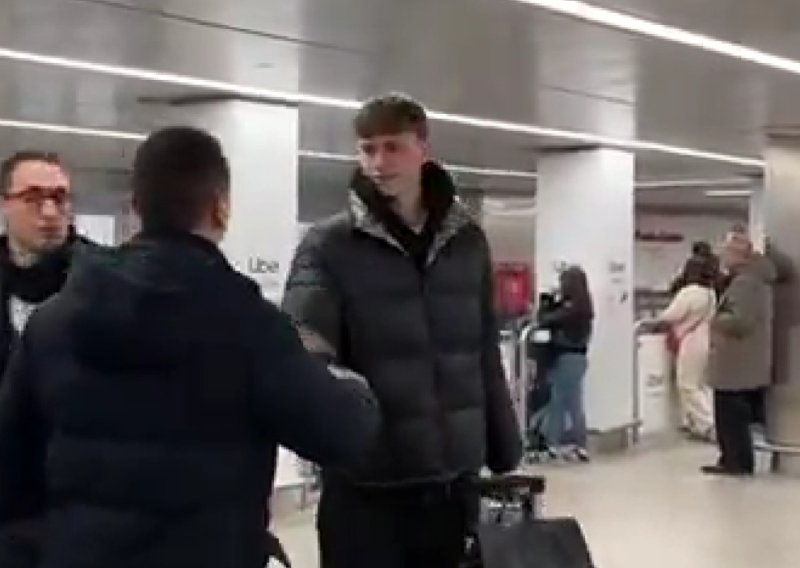 Jakirović stigao u Milan: Pogledajte doček na aerodromu prije potpisa za Inter