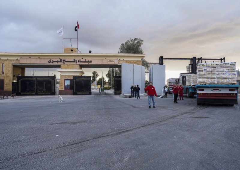 Izrael želi isprazniti Gazu? Planiraju ograničiti ulazak Palestincima preko jedinog graničnog prijelaza