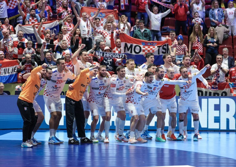 'Opet vidim nasmijane te proklete Hrvate': Evo što piše islandski novinar