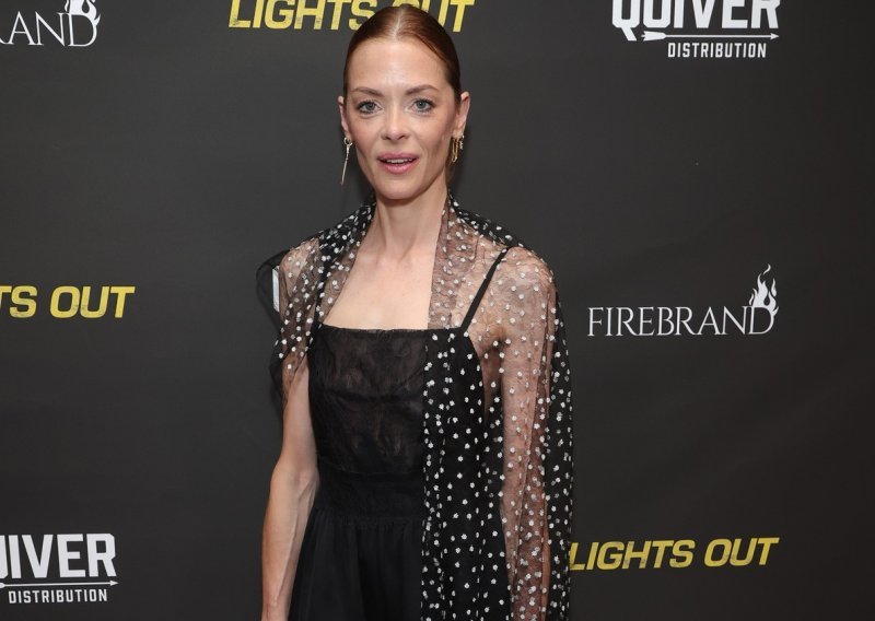 Nitko nije ni znao da se ljepotica iz hit serije vjenčala, a sad se razvodi