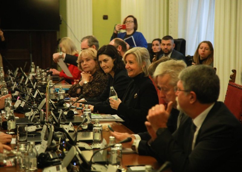 EU izaslanstvo 'skeniralo' Srbiju: 'Dobili smo zabrinjavajuća izvješća'