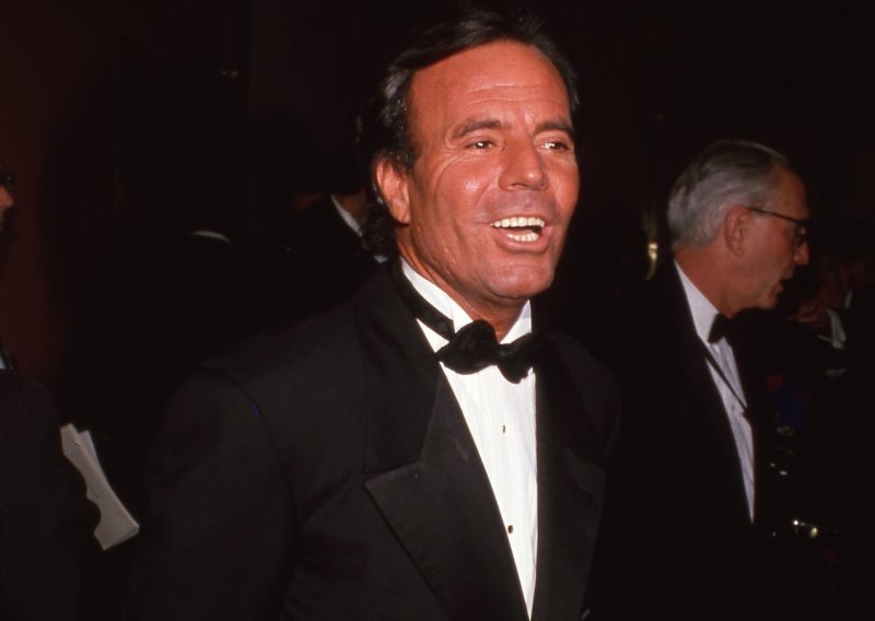 Španjolska obustavila istragu protiv Julija Iglesiasa: ‘Nismo nadležni’