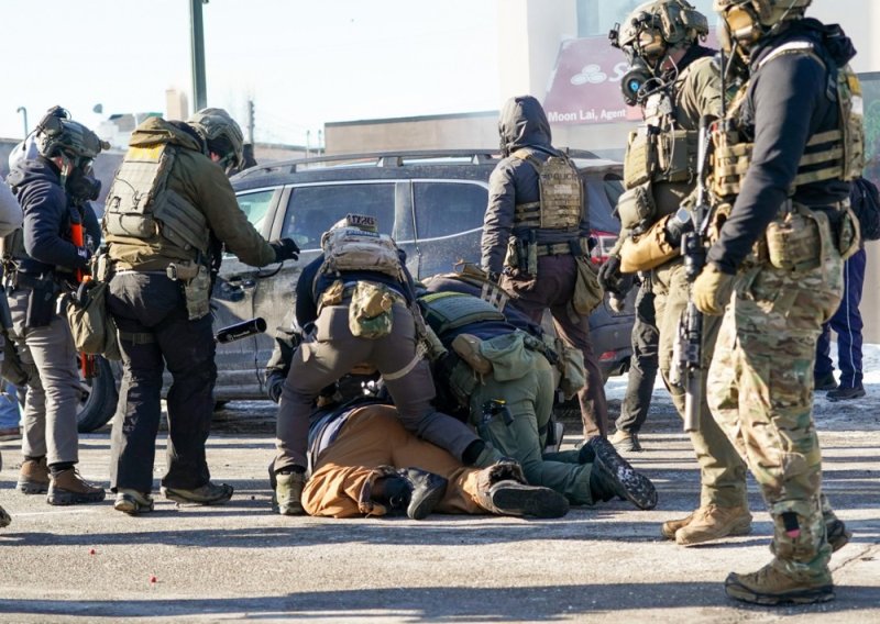 Trump napao gradonačelnika Minneapolisa: 'Potiču na pobunu'