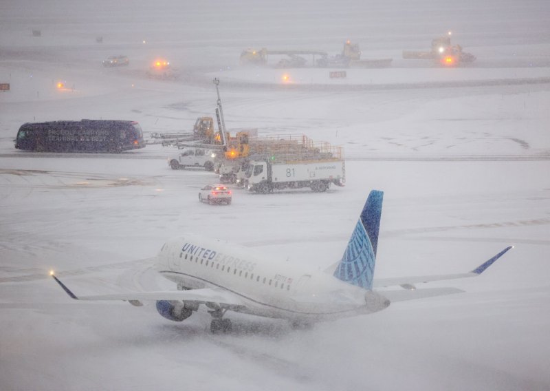 Zimska oluja u SAD-u: Više od 700.000 kućanstava ostalo bez struje