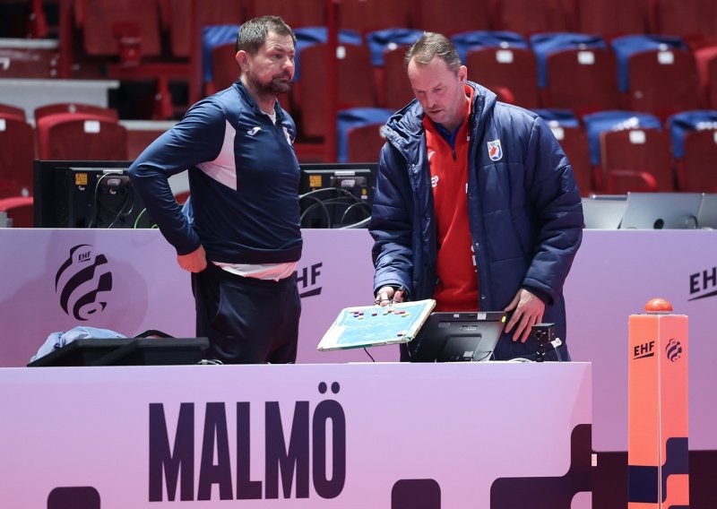 Sigurdsson opet mijenjao: evo koga je poslao na tribine za utakmicu protiv Švicarske