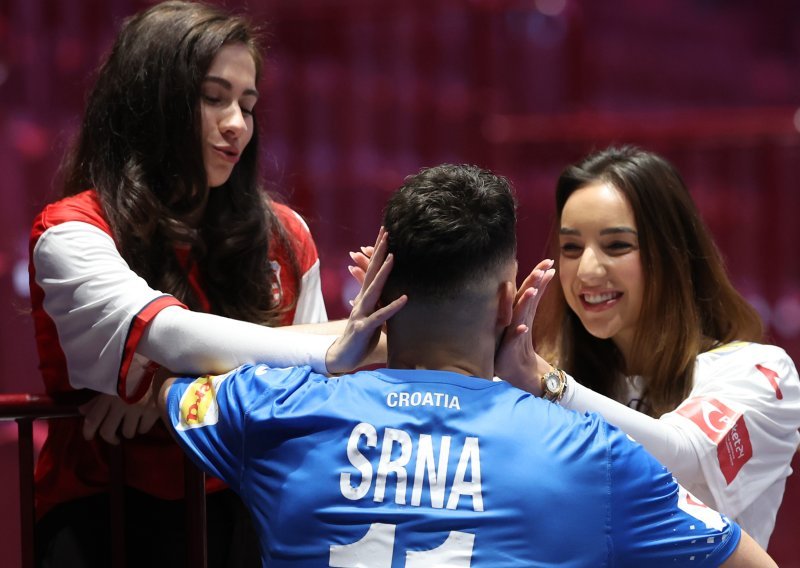 Ljepotica s tribina: Tko je tajanstvena djevojka Zvonimira Srne?