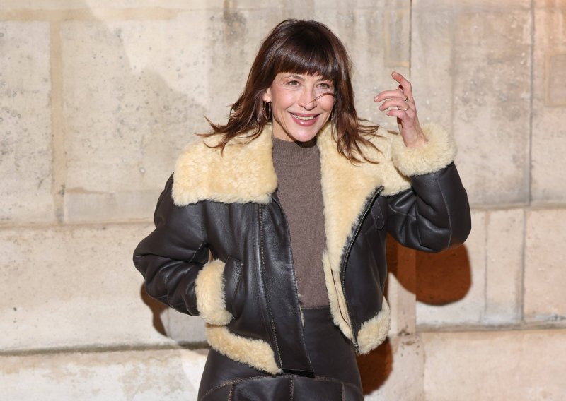 Legendarna Bondova djevojka očitala lekciju iz francuskog stila