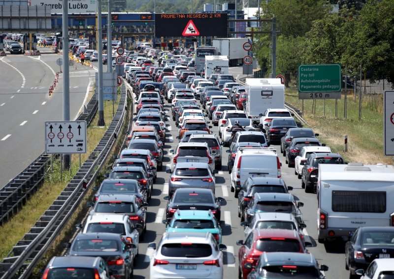 Svi automobili će morati imati ovo svjetlo: Bez toga ga nećete moći registrirati!