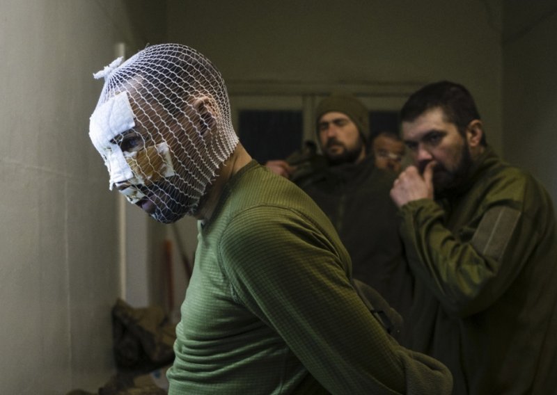 Rusi mijenjaju taktiku na frontu: Teško je, agresor ne odustaje od proboja