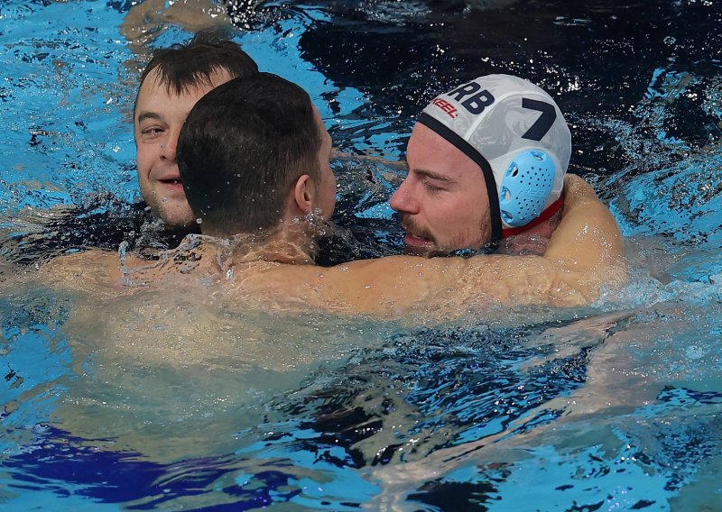 Vučić odmah nakon zlata obećao novac: Evo koliko su srpski vaterpolisti danas dobili na račun