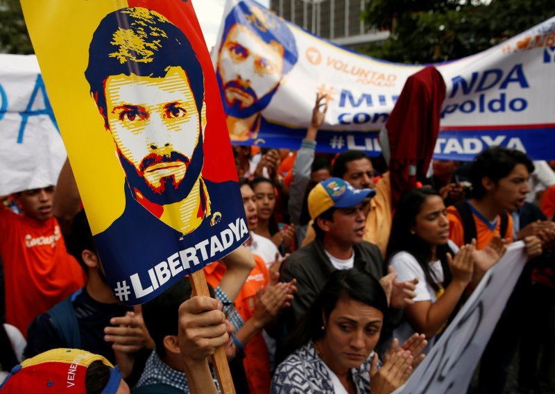 Venezuelanski oporbeni čelnik Lopez ostaje u zatvoru