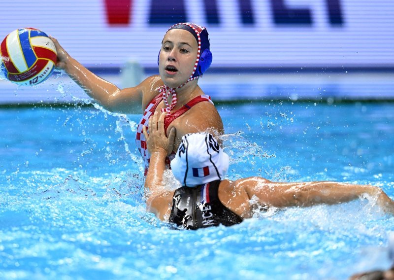 Hrvatske vaterpolistice doživjele katastrofalan poraz od Talijanki, ali nešto ih ipak tiješi