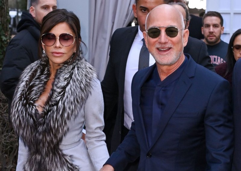 Velika promjena looka Jeffa Bezosa: Novi imidž nikome nije promaknuo