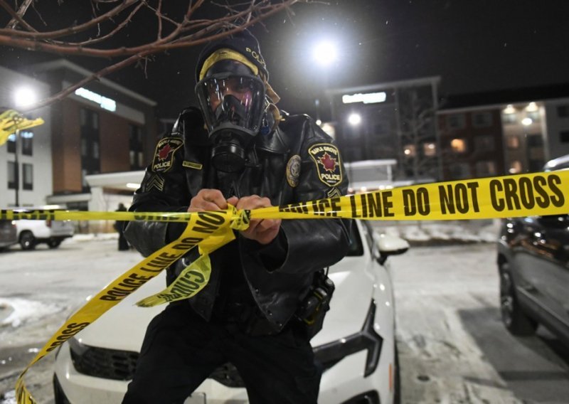 Prosvjed u Minneapolisu podijelio Ameriku: 'Ne možete tek tako donijeti oružje'