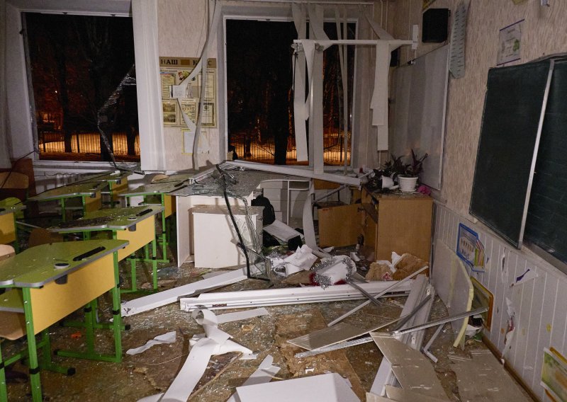 Novi ruski napad dronovima i raketama na Harkiv