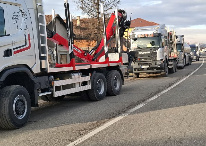 Kamiondžije izvan EU drugi dan u blokadi: Uzrokuju 100 milijuna eura štete dnevno