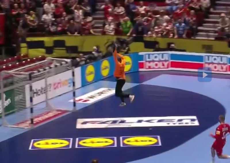 Spektakularni Mandić! Svi su vidjeli loptu u golu, a onda...