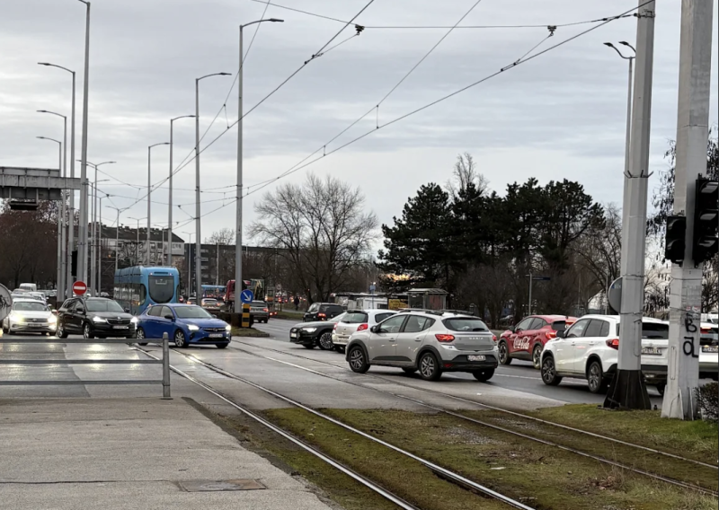 Iznenadni nestanak struje u Zagrebu: Ne rade ni semafori na Držićevoj