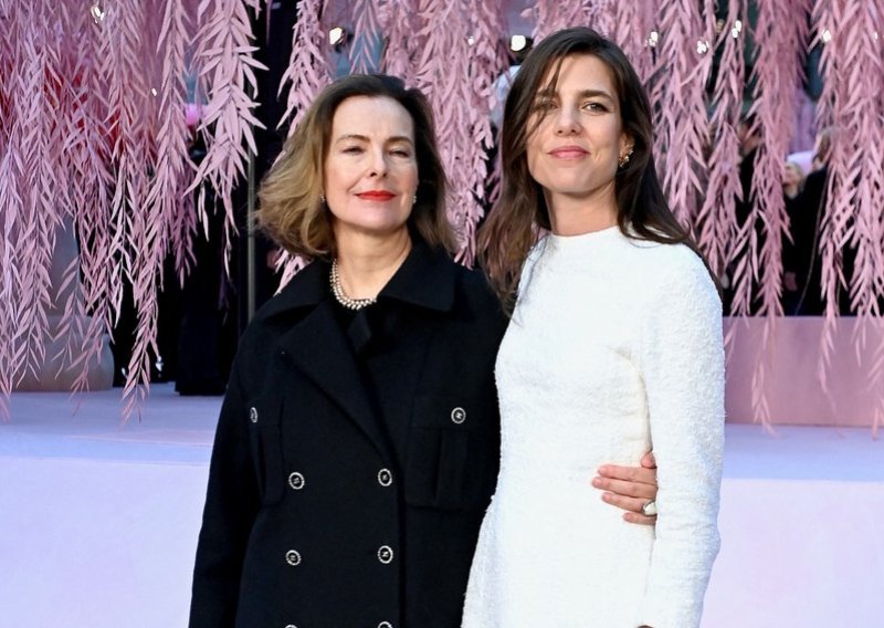 Unuka Grace Kelly na reviju je stigla s - bivšom svekrvom: U ovim izdanjima bile su zvijezde večeri