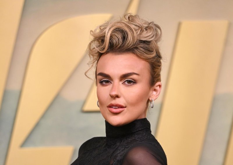 Bivša Brooklynova cura otkrila što je Victoria Beckham napravila dok su se zabavljali