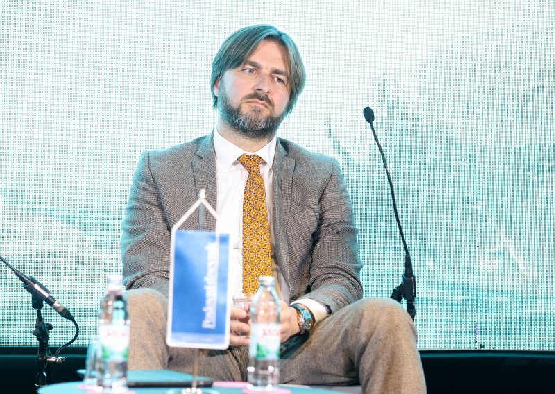 Oporba ne staje s kritikama: 'Ćorić nema znanja, ali ima slijepu poslušnost'