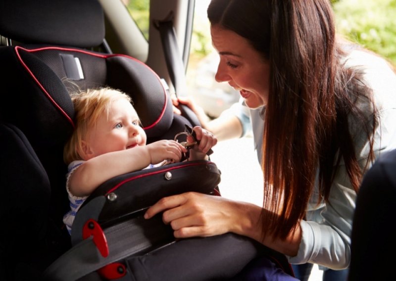 Postavljate li autosjedalicu za dijete ispravno?