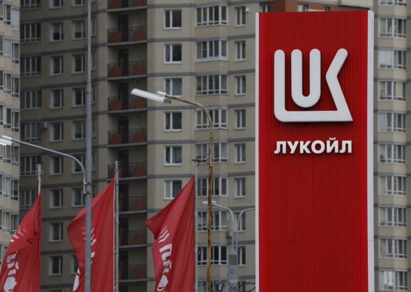 Kazahstan želi otkupiti Lukoilove udjele: Razmatraju opcije