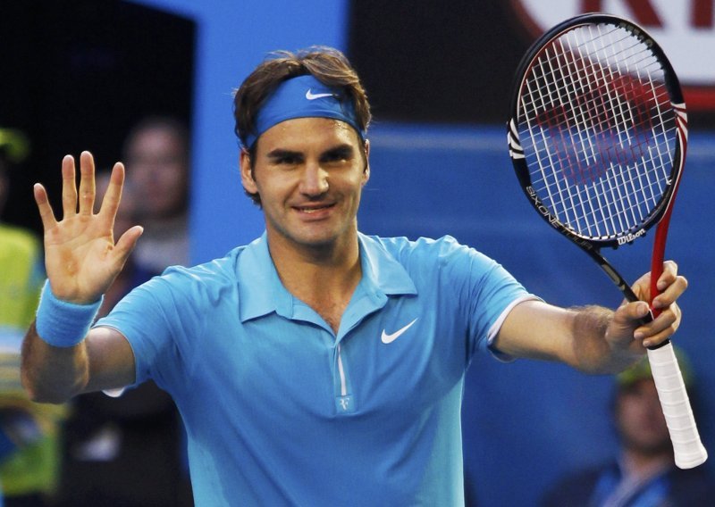 Federer preko Davidenka do 23. polufinala