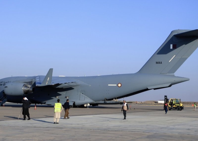 Incident u Milanu: Katarski zrakoplov s olimpijskim osiguranjem udario u stup